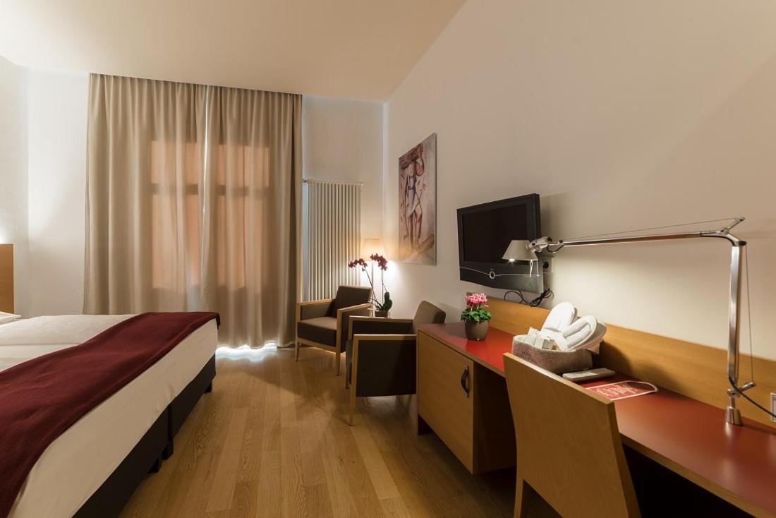 Hotel Stiegl Scala Bolzano Oda fotoğraf